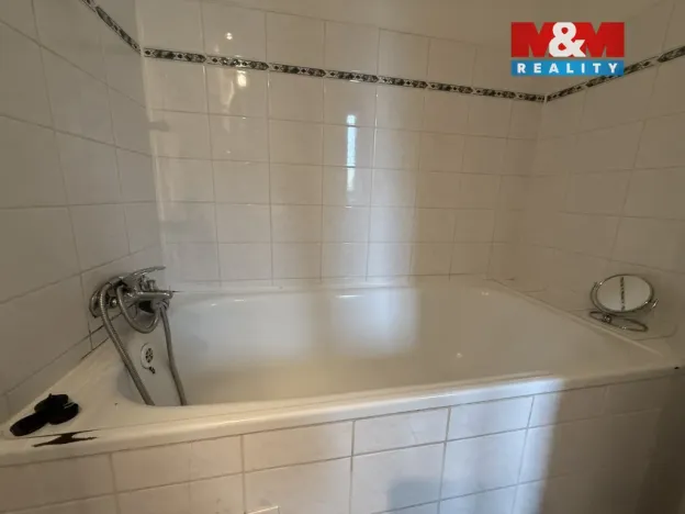 Pronájem bytu 2+kk, Lovosice, Žižkova, 51 m2