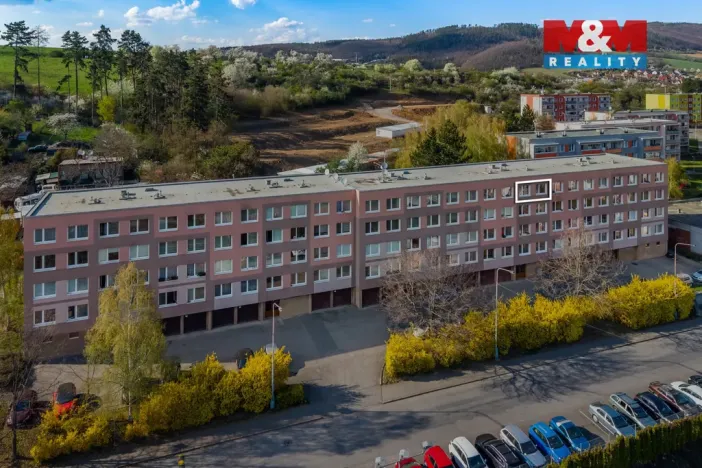 Prodej bytu 2+kk, Králův Dvůr, Nad Stadionem, 41 m2