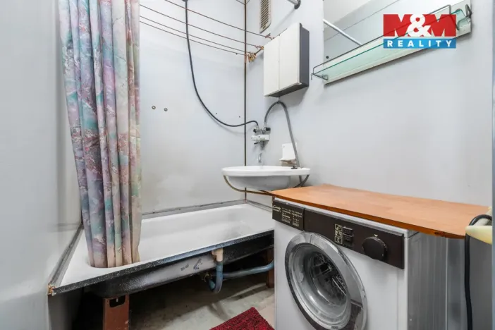 Prodej bytu 2+kk, Králův Dvůr, Nad Stadionem, 41 m2