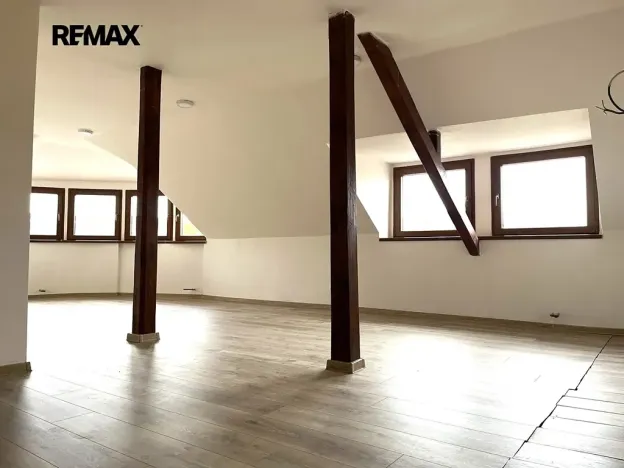 Prodej bytu 4+kk, Kladno, Poštovní náměstí, 123 m2