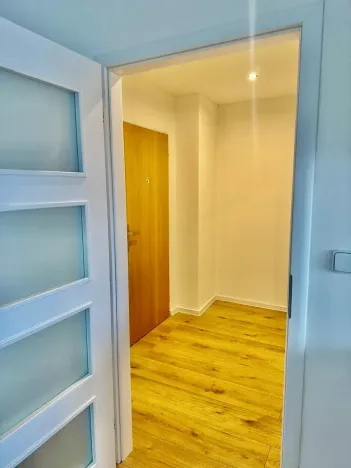 Pronájem bytu 2+kk, Praha - Vršovice, Baškirská, 41 m2