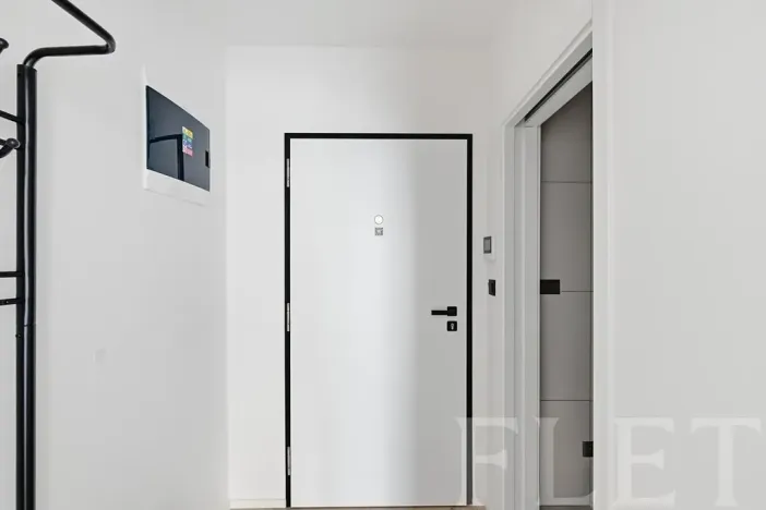 Pronájem bytu 1+kk, Praha - Vršovice, Krymská, 23 m2