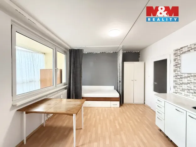 Pronájem bytu 1+kk, Praha - Troja, Lešenská, 26 m2