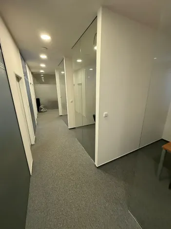 Pronájem kanceláře, Praha - Vysočany, Sokolovská, 135 m2