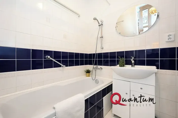 Pronájem bytu 2+kk, Praha - Karlín, U Sluncové, 40 m2