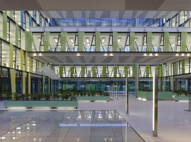 Pronájem kanceláře, Praha - Karlín, Karolinská, 886 m2