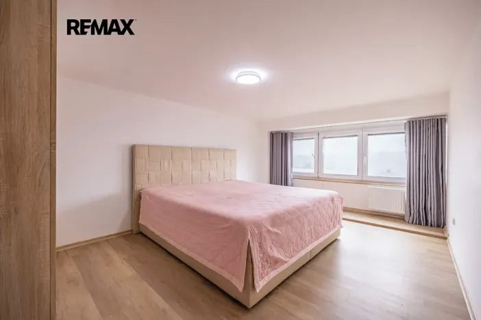 Pronájem bytu 4+kk, Praha - Modřany, Plovdivská, 82 m2