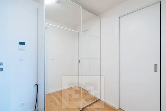 Pronájem bytu 2+kk, Praha - Holešovice, Jankovcova, 63 m2