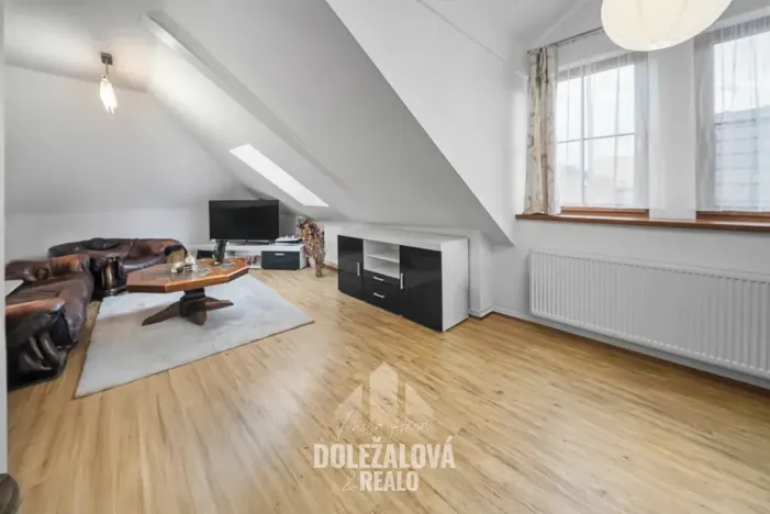 Pronájem bytu 4+1, Luka nad Jihlavou, nám. 9. května, 112 m2