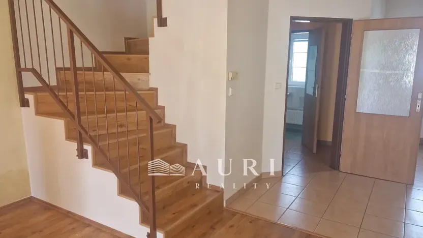 Prodej rodinného domu, Jesenice, Šeříková, 108 m2