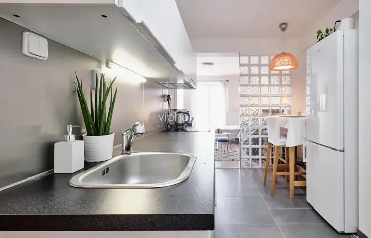 Pronájem bytu 1+kk, Praha - Střešovice, Za Hládkovem, 34 m2