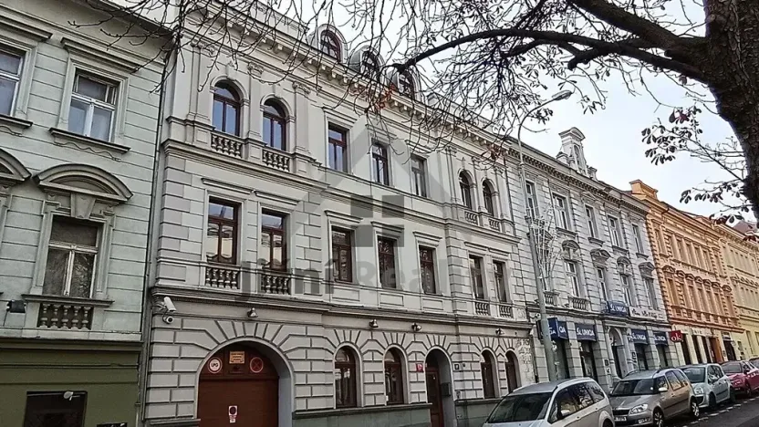 Pronájem kanceláře, Praha - Břevnov, Bělohorská, 1054 m2