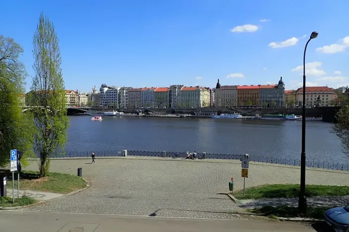 Pronájem bytu 1+kk, Praha - Smíchov, Zborovská, 23 m2