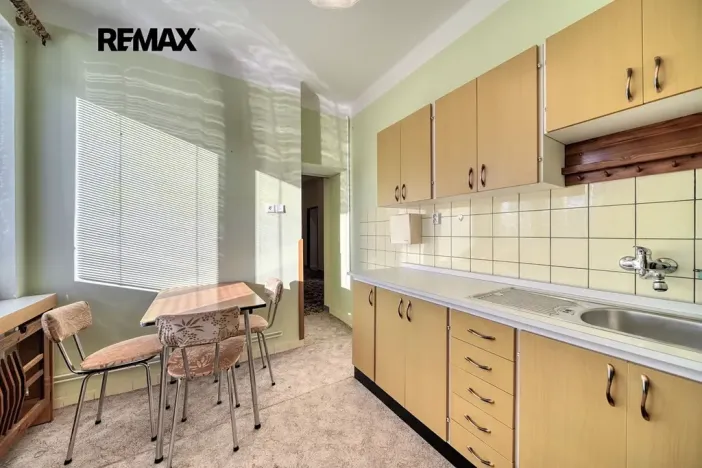 Prodej bytu 3+1, Kolín, Sladkovského, 84 m2