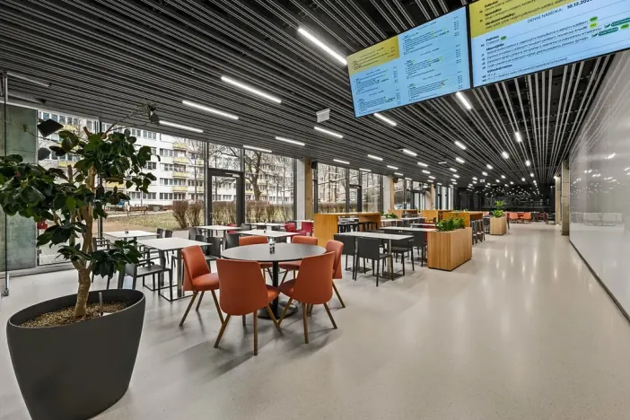 Pronájem kanceláře, Praha - Dejvice, Evropská, 1751 m2