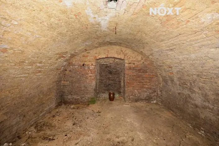 Prodej pozemku pro bydlení, Drnholec, nám. Svobody, 2111 m2