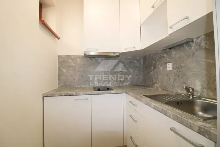 Pronájem bytu 1+kk, Plzeň, náměstí Republiky, 27 m2