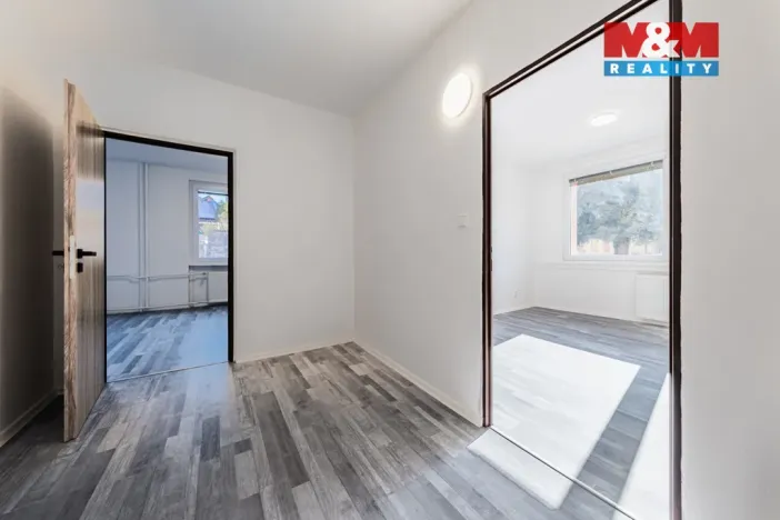 Prodej bytu 4+1, Volary, Sídl. Míru, 80 m2