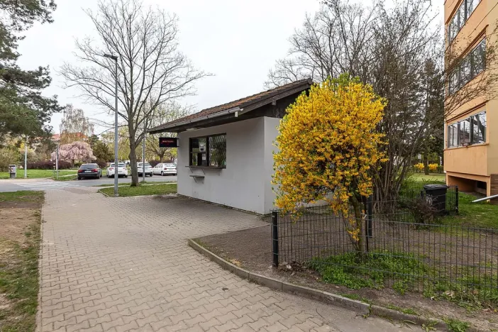 Prodej obchodního prostoru, Praha - Horní Počernice, Běluňská, 24 m2