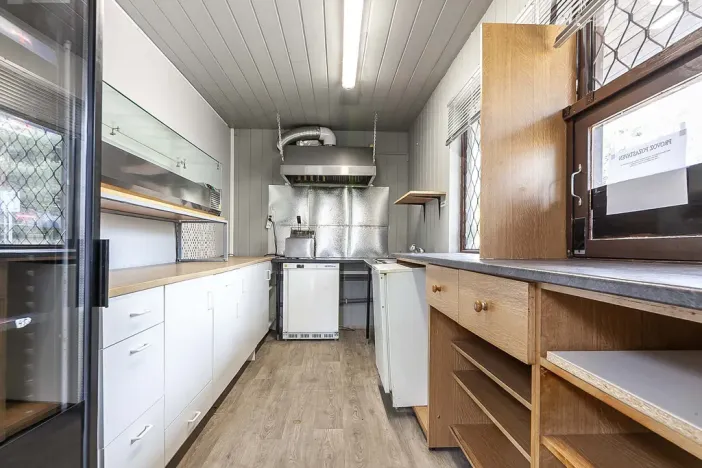 Prodej obchodního prostoru, Praha - Horní Počernice, Běluňská, 24 m2