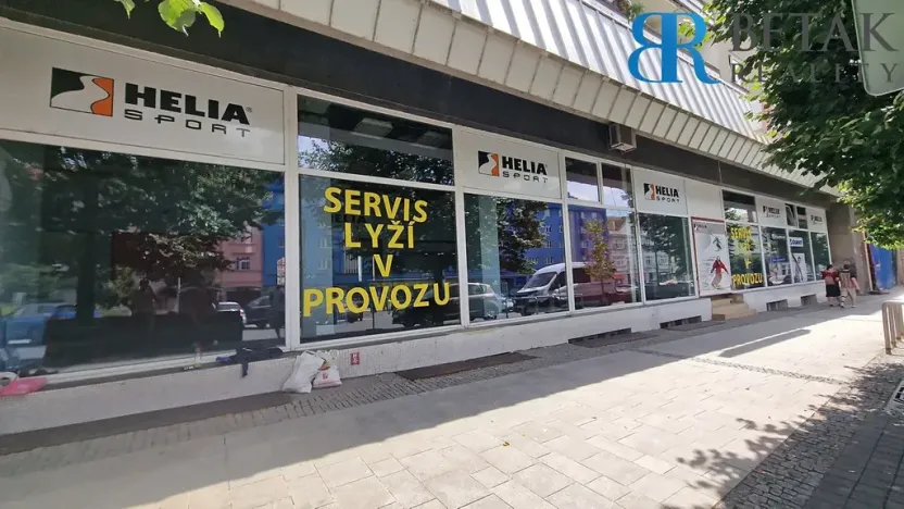 Pronájem obchodního prostoru, Přerov, Žerotínovo nám., 373 m2