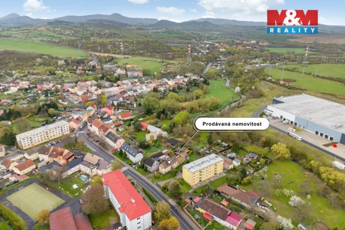 Prodej rodinného domu, Hostomice, Školní náměstí, 150 m2