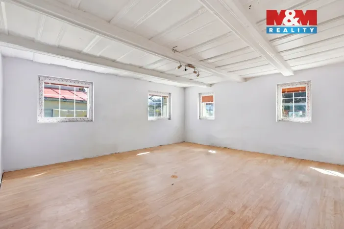 Prodej rodinného domu, Mikulášovice, 180 m2