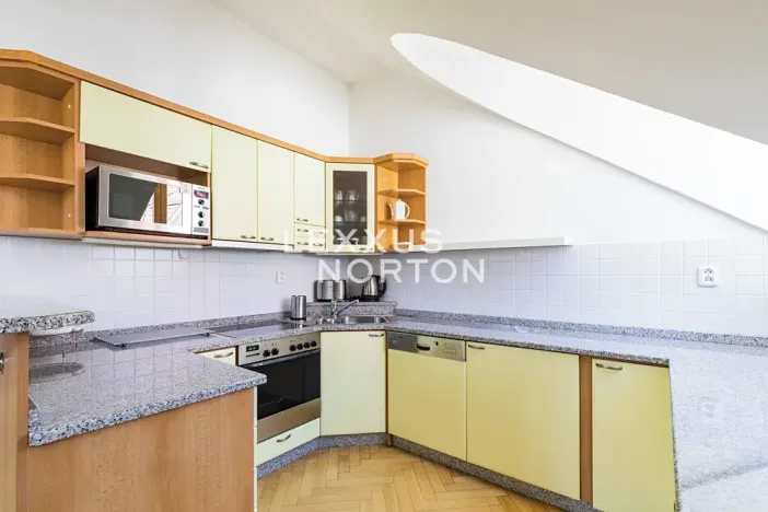 Pronájem bytu 3+kk, Praha - Malá Strana, Vlašská, 75 m2