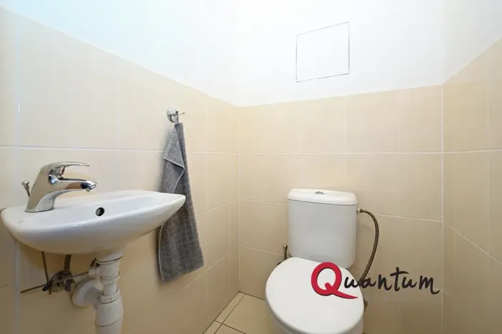 Pronájem bytu 2+kk, Praha - Řeporyje, Dělená, 56 m2