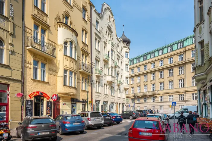 Pronájem bytu 2+1, Praha - Staré Město, Valentinská, 61 m2