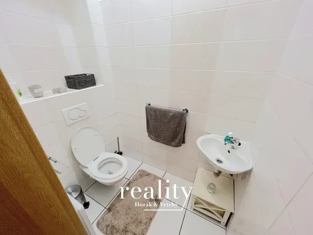 Pronájem bytu 2+kk, Znojmo, Na Kopečku, 79 m2