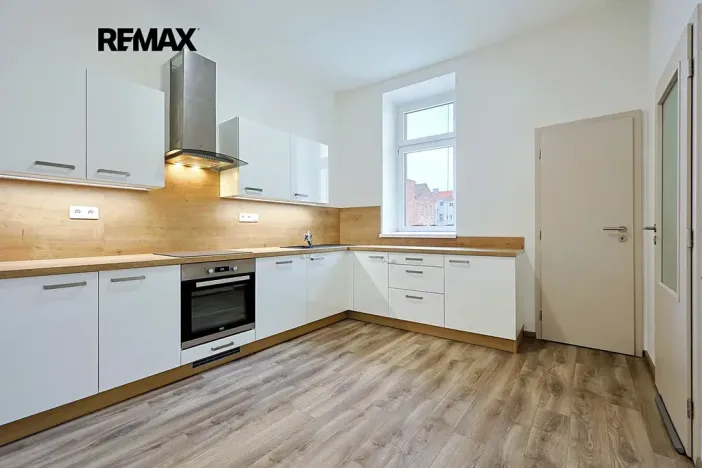 Pronájem bytu 2+1, Plzeň, Koterovská, 82 m2