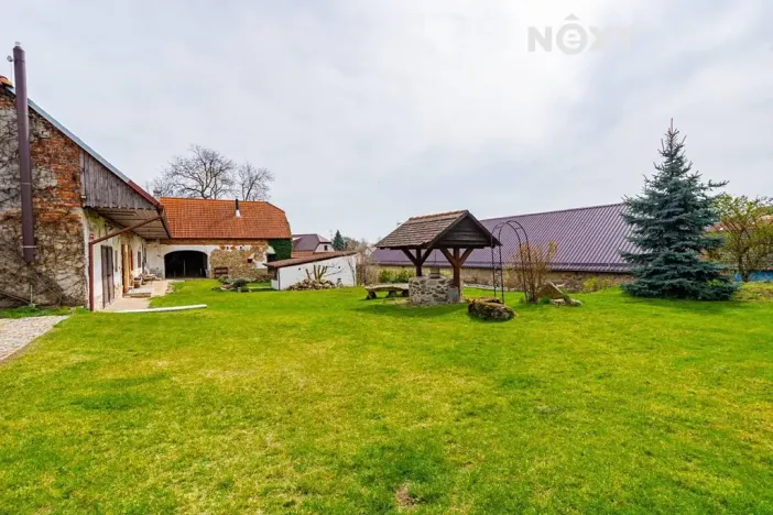 Prodej rodinného domu, Chrášťany, 560 m2