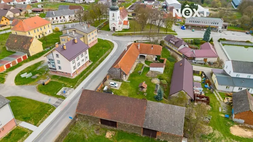 Prodej rodinného domu, Chrášťany, 560 m2