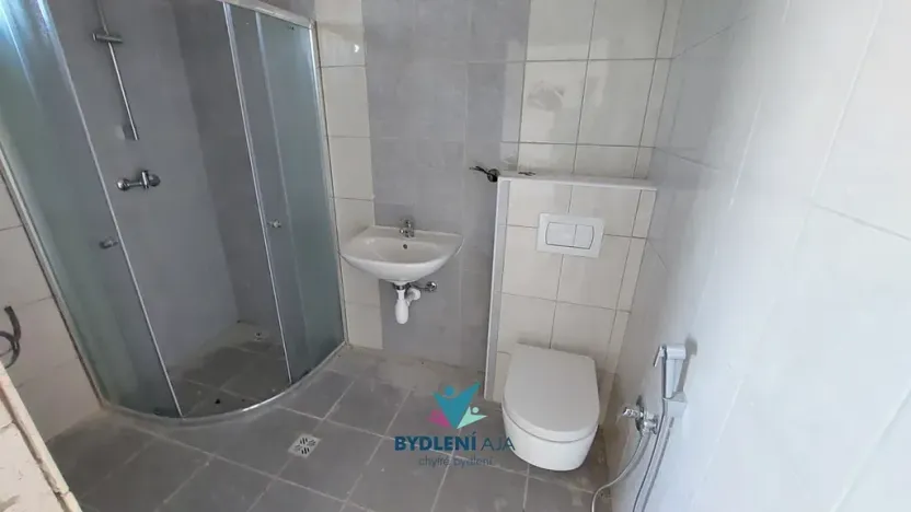 Prodej rodinného domu, Modlany, 160 m2