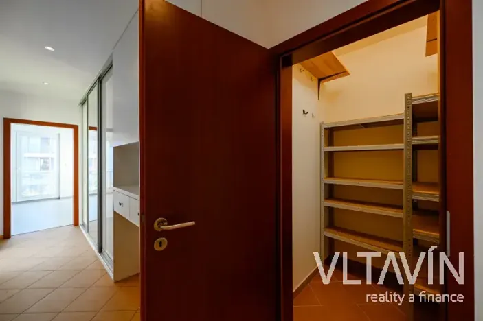 Pronájem bytu 3+kk, Praha - Pitkovice, Holubinková, 80 m2