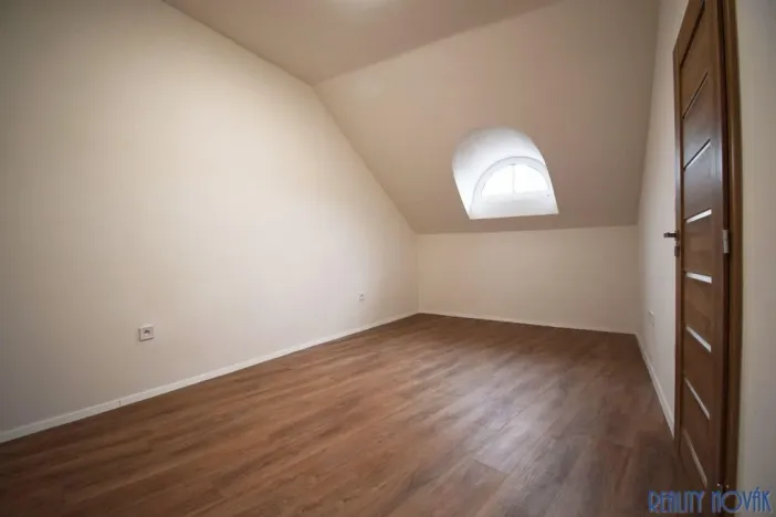 Pronájem bytu 3+kk, Ústí nad Labem - Krásné Březno, Drážďanská, 72 m2