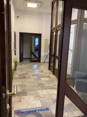 Pronájem kanceláře, České Budějovice, nám. Přemysla Otakara II., 90 m2