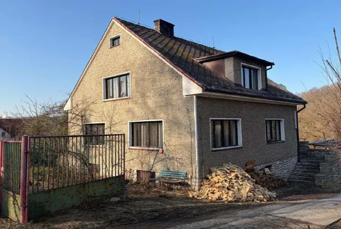 Dražba rodinného domu, Český Šternberk, 85 m2