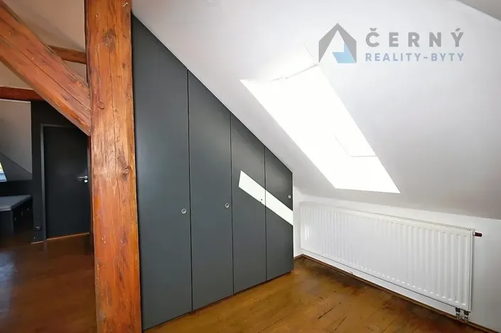 Pronájem bytu 2+kk, Liberec, Zborovská, 70 m2