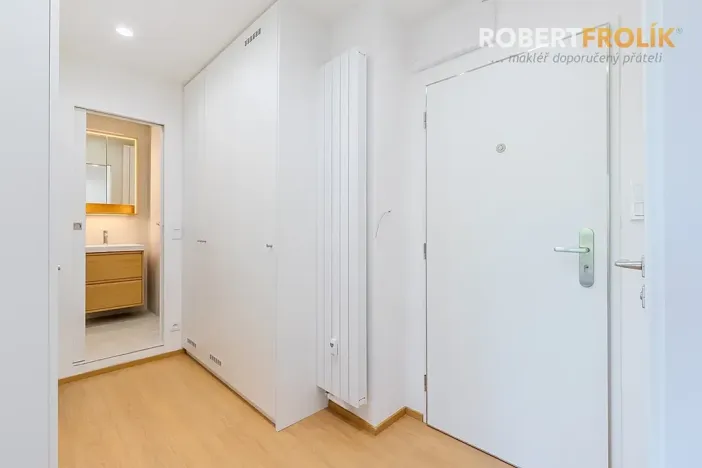 Pronájem bytu 2+kk, Praha - Dejvice, Velvarská, 40 m2