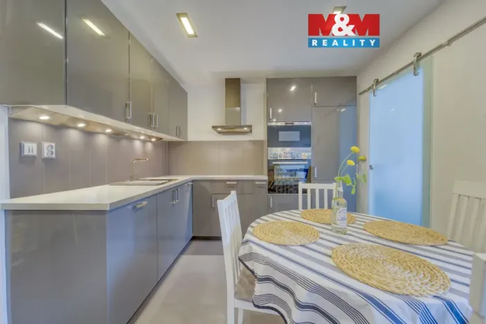 Pronájem bytu 3+kk, Praha - Hlubočepy, Prosluněná, 60 m2