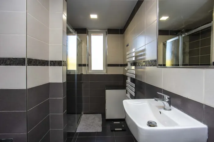 Prodej bytu 3+1, Pardubice - Zelené Předměstí, Čihákova, 138 m2