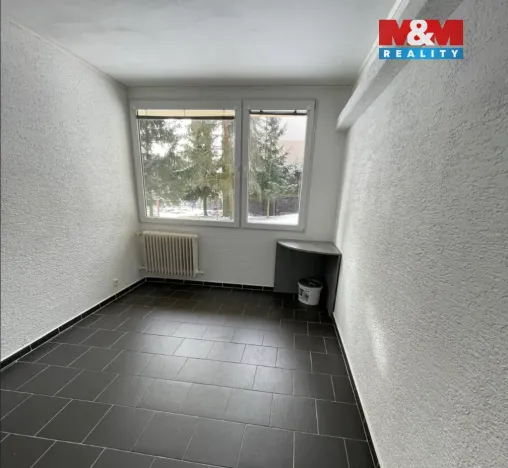 Prodej bytu 1+kk, Komárov, Okružní, 17 m2