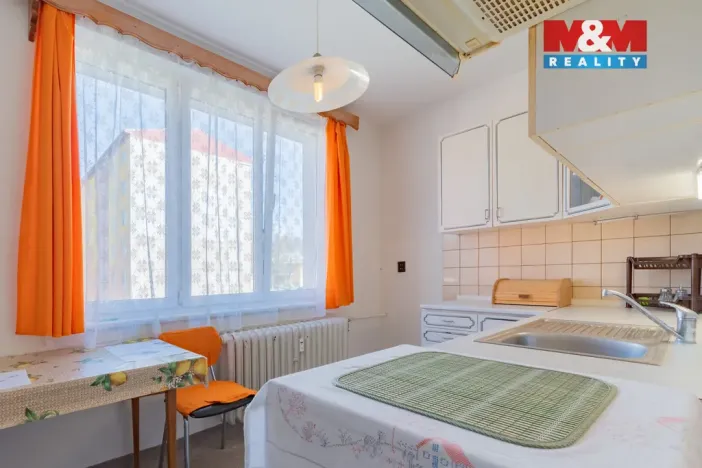 Prodej bytu 2+1, Aš, Hlavní, 57 m2