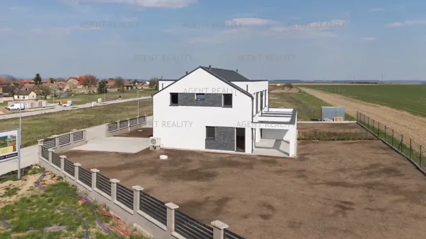 Prodej rodinného domu, Slaný, 156 m2