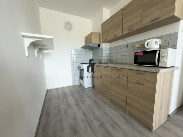 Pronájem bytu 2+kk, Praha - Střížkov, Jablonecká, 42 m2