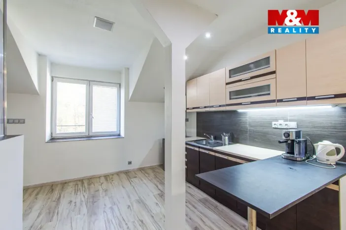 Prodej obchodního prostoru, Ostrava - Hulváky, Varšavská, 140 m2