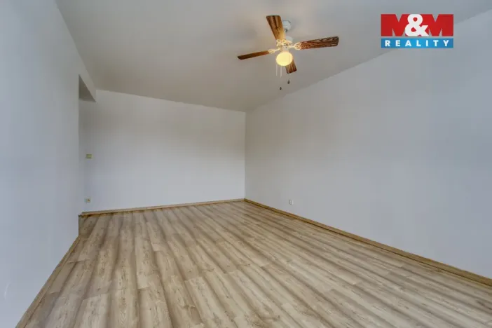 Prodej bytu 3+1, Město Touškov, Partyzánská, 81 m2