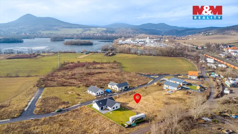 Prodej pozemku pro bydlení, Píšťany, 1098 m2